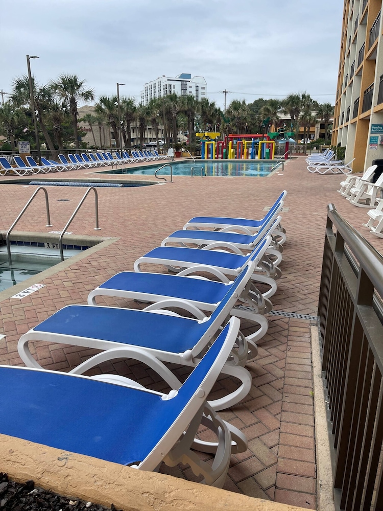 Stunning Oceanfront View! Heart Of The Golden Mile, Photo 24