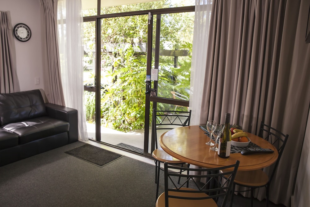 One Bedroom King Twin Suite - Prepaid - Photo 2