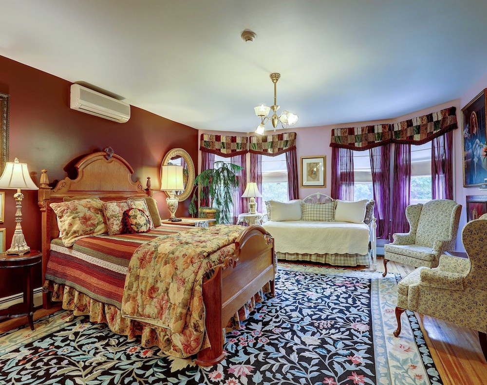 Family Triple Room, Ensuite, Mountain View (Opal) photo 1