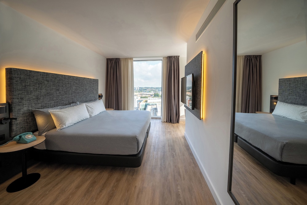 Suite, Connecting Rooms (The Townhouse)