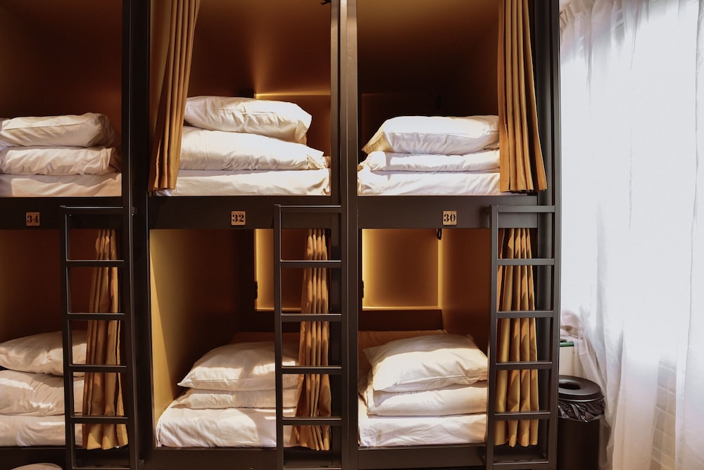 Capsule Bed in Shared Dormitory photo 3