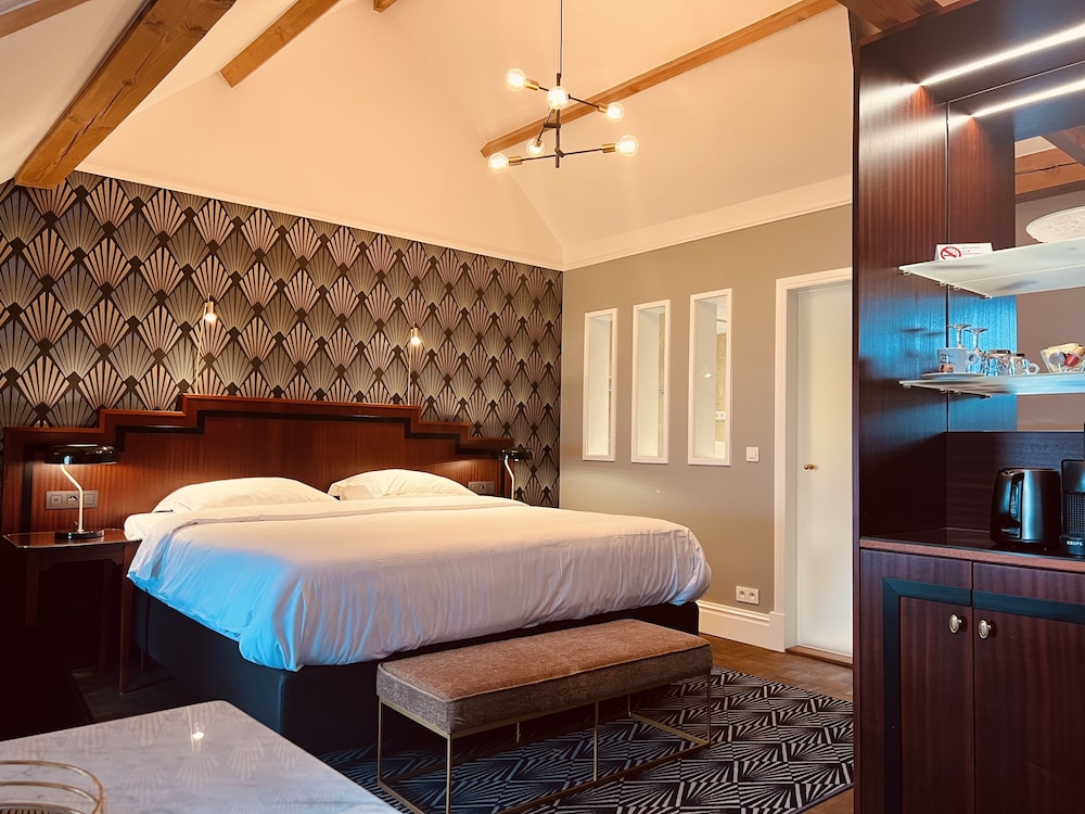 Superior Double Room (Prestige) - Photo 17