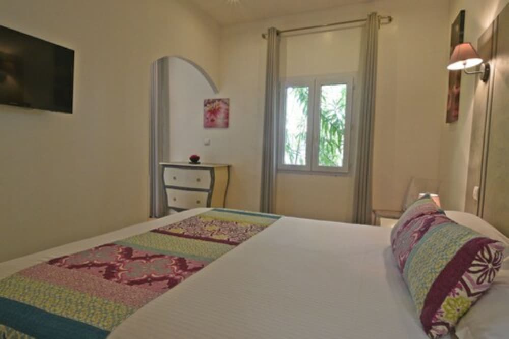 Superior Triple Room, Terrace - Photo 2