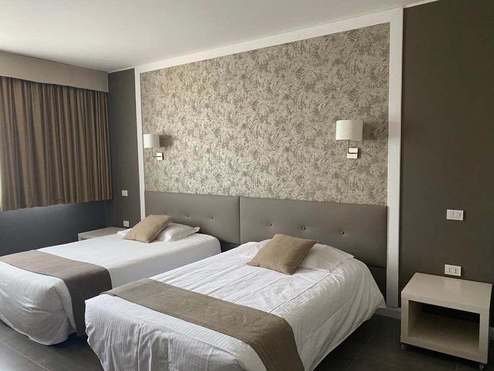 Classic Twin Room