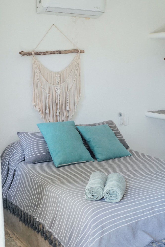 Classic Double Room, Patio, Garden View (2)