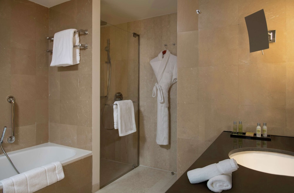 Executive Room, 2 Twin Beds photo 3