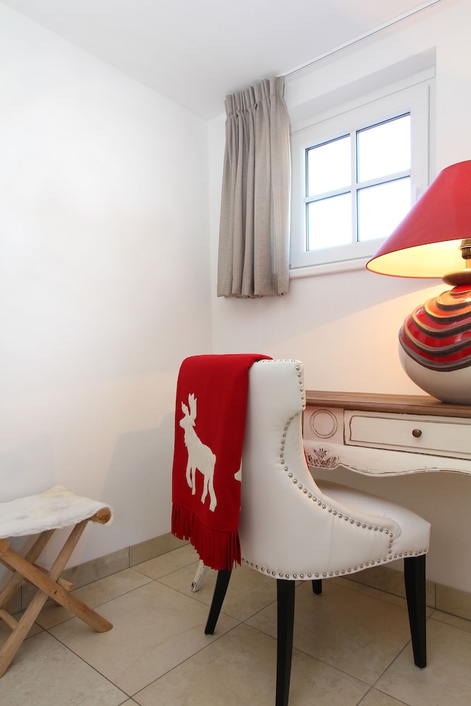 Superior Apartment, 2 Bedrooms, Balcony, Mountain View (Incl. 163 Eur Cleaning Fee) photo 3