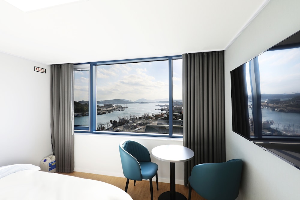 Superior Twin Room, Ocean View - Photo 4