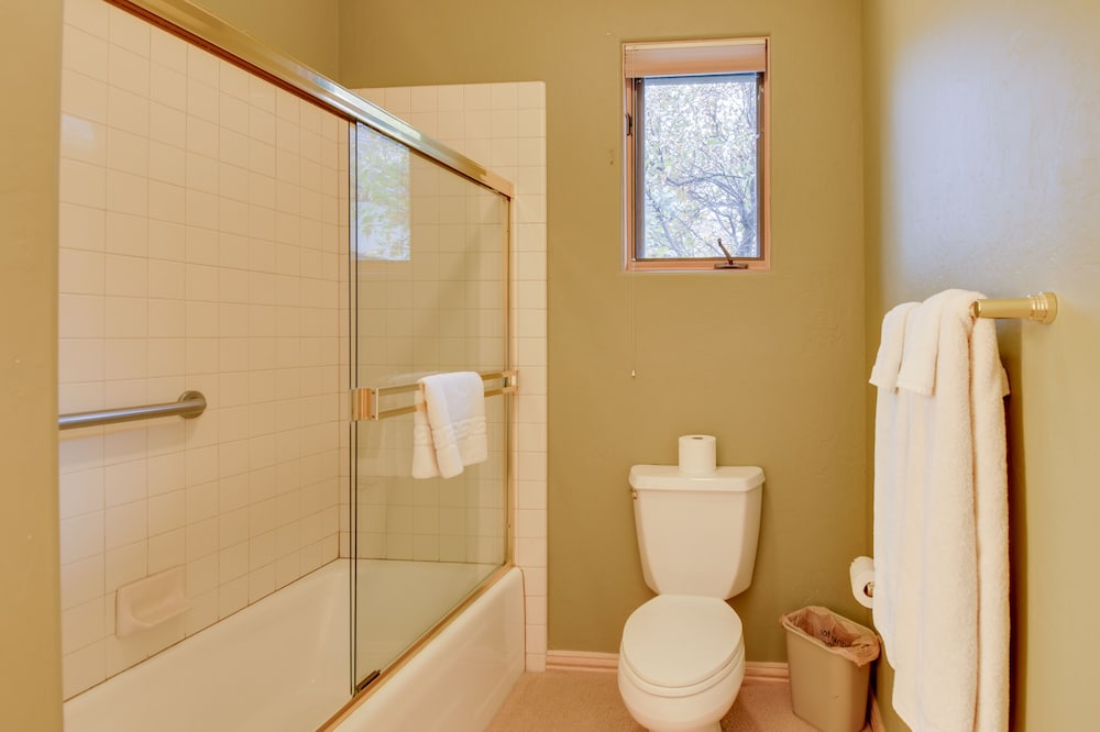 House (4 Bedrooms) photo 2