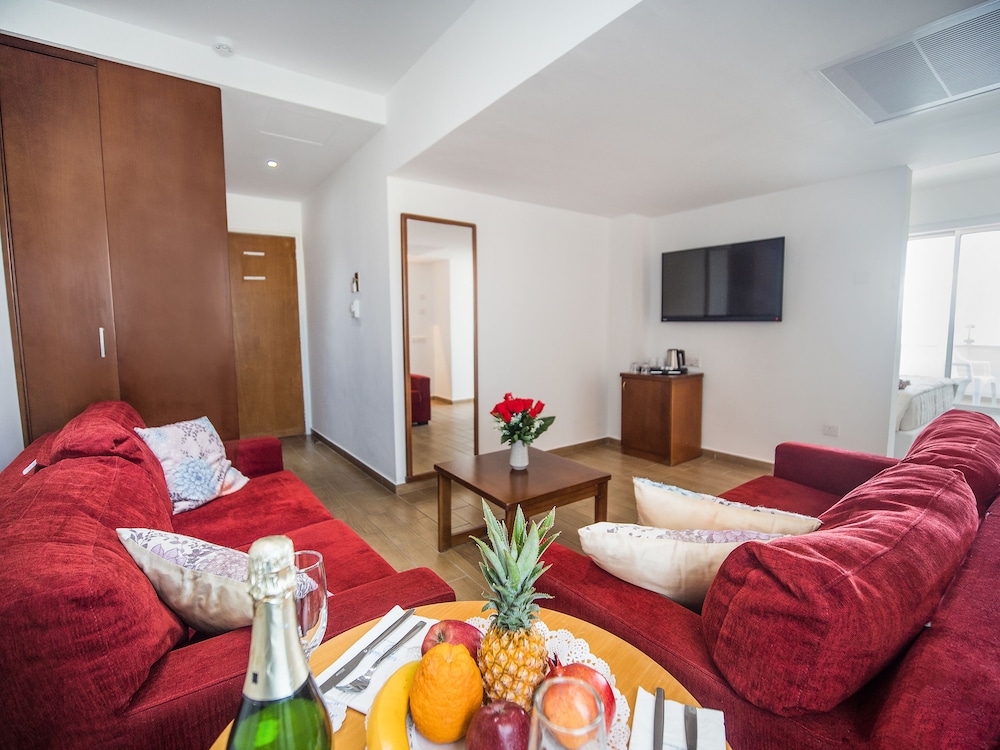 Suite, Sea View - Photo 7