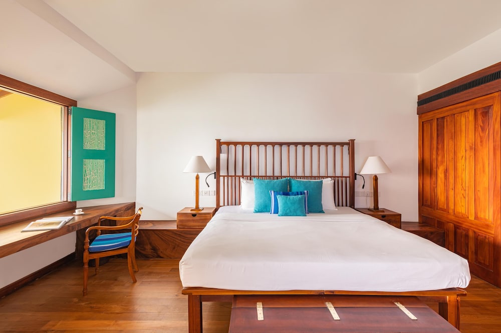 Luxury Double Room - Main Wing - Photo 7
