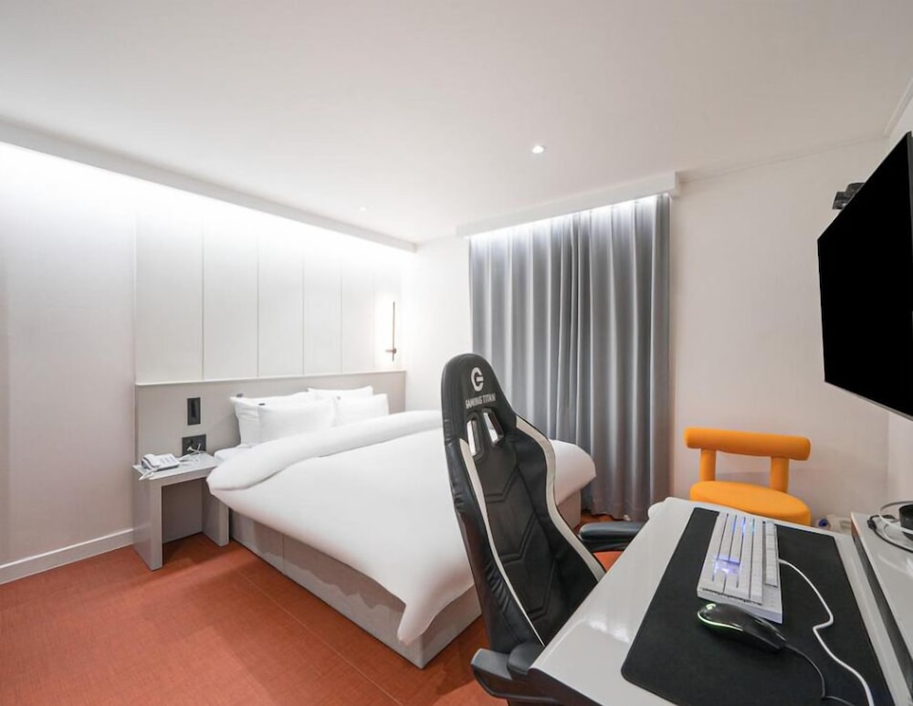 1PC Room