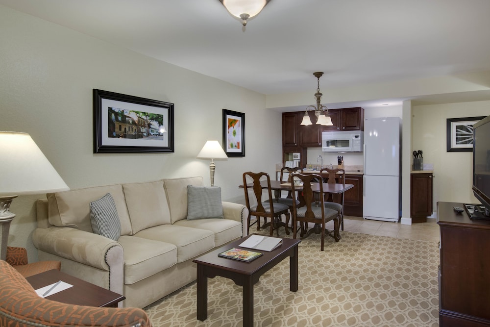 Classic Suite, 1 Bedroom, Non Smoking photo 2