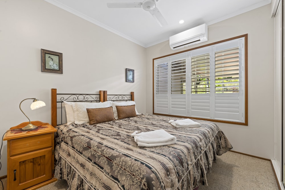 2 Bedroom Cottage photo 2
