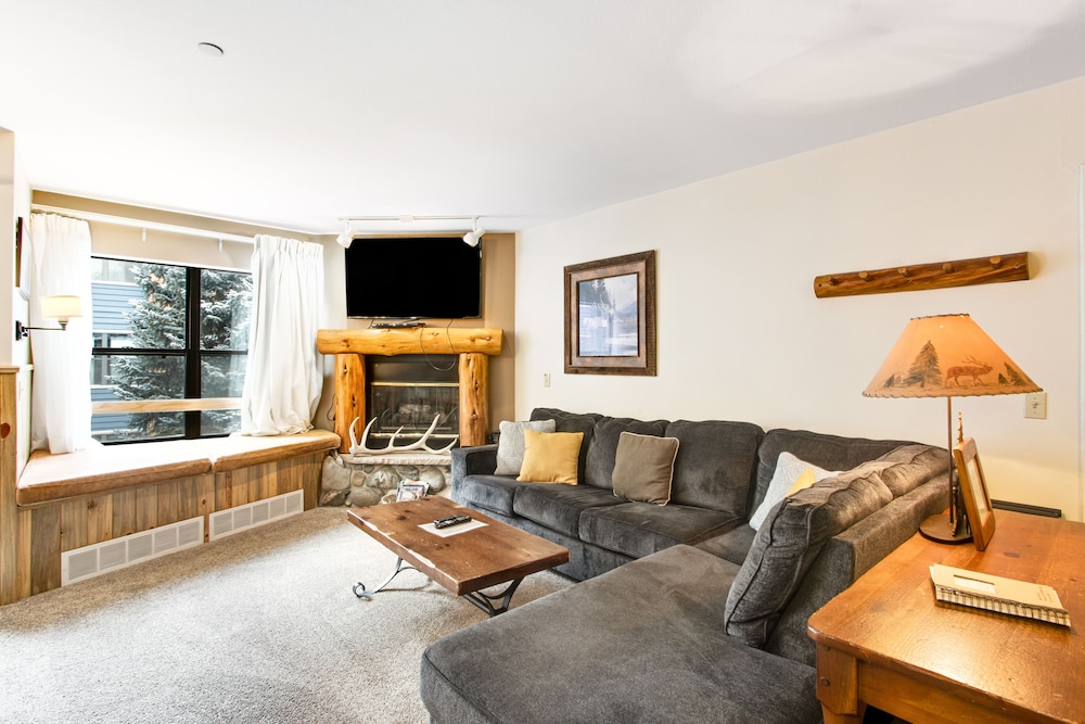 Condo, 1 Bedroom photo 1
