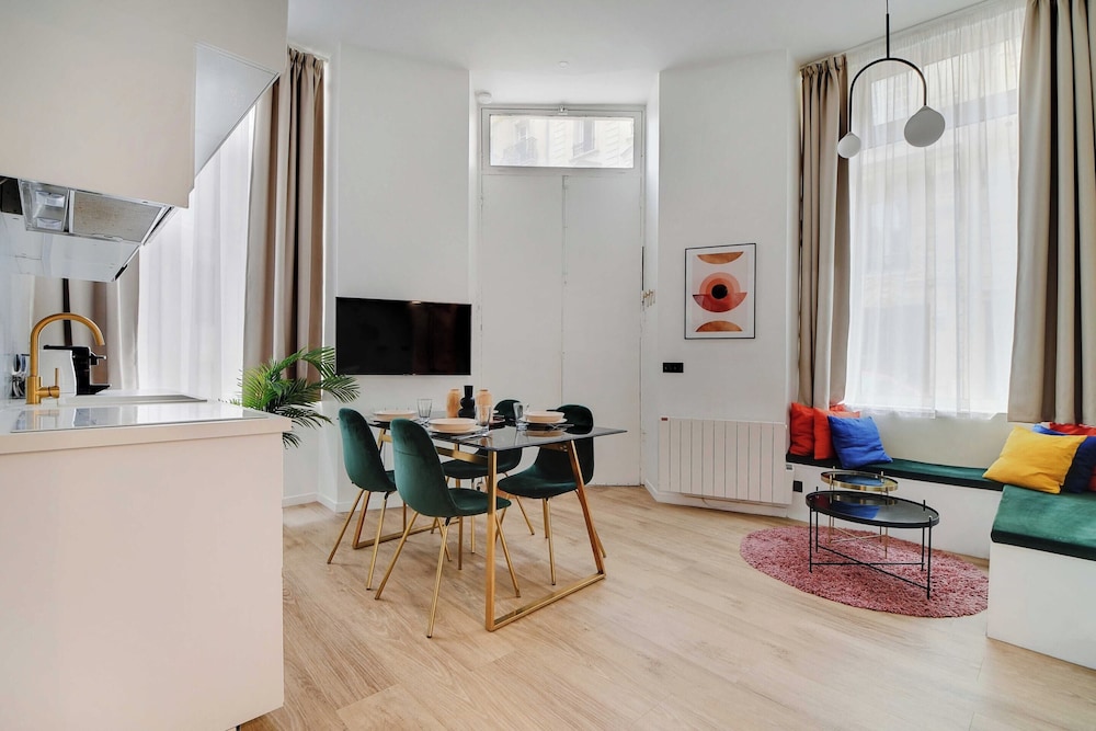 Apartment photo 1