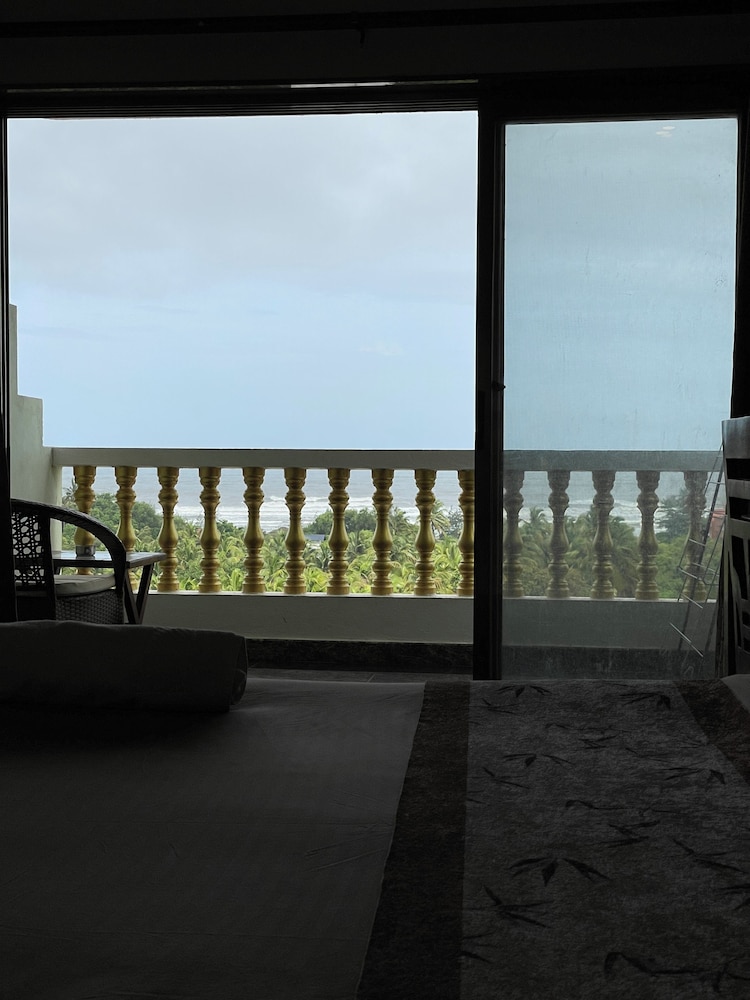 Standard Room, Balcony, Sea View - Photo 5