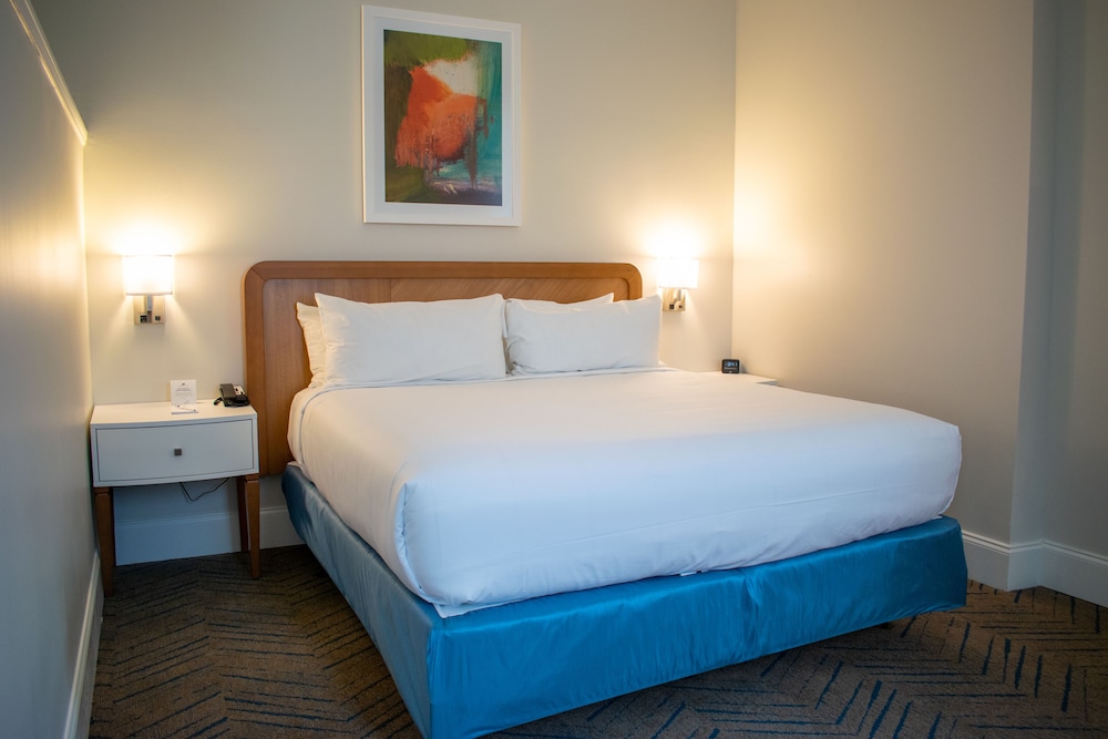 Deluxe Room, 1 King Bed, Patio, Beach View (Deluxe King With Patio, Shower) photo 3
