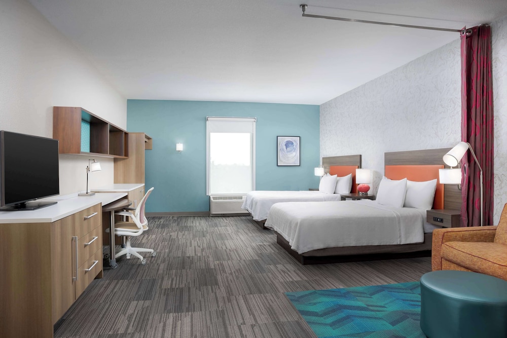 Studio, 2 Queen Beds, Accessible (Roll-In Shower) photo 2