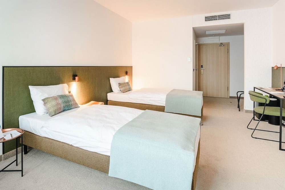 Twin Room - Photo 2