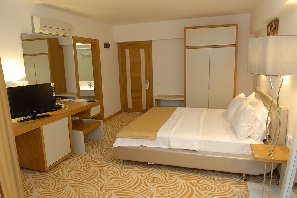 Family Quadruple Room photo 3
