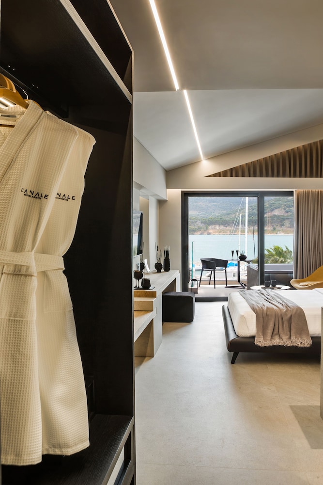 Penthouse, 1 Queen Bed, Hot Tub, Sea View
