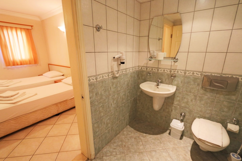 Standard Room photo 2