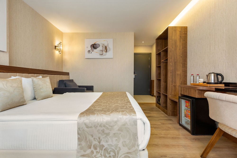 Deluxe Room - Photo 4