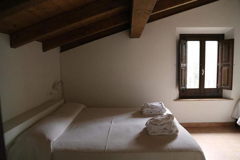 Double Or Twin Room, Shared Bathroom
