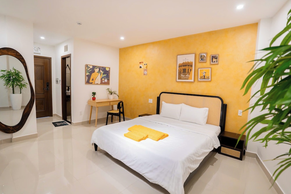 Deluxe Double Room, City View