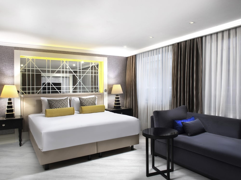 Presidential Room, Multiple Beds, City View photo 2