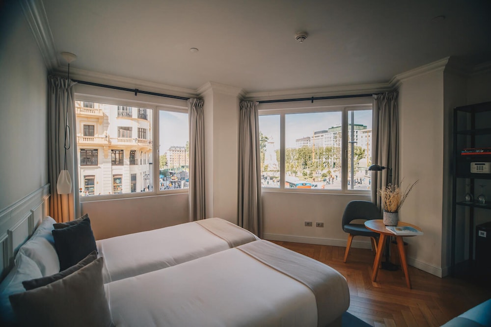 Deluxe Triple Room, Non Smoking, City View - Photo 8