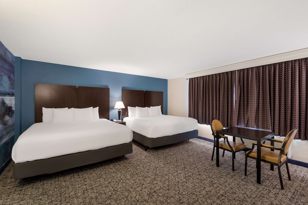 Suite, Multiple Beds, Non Smoking, Refrigerator & Microwave photo 1