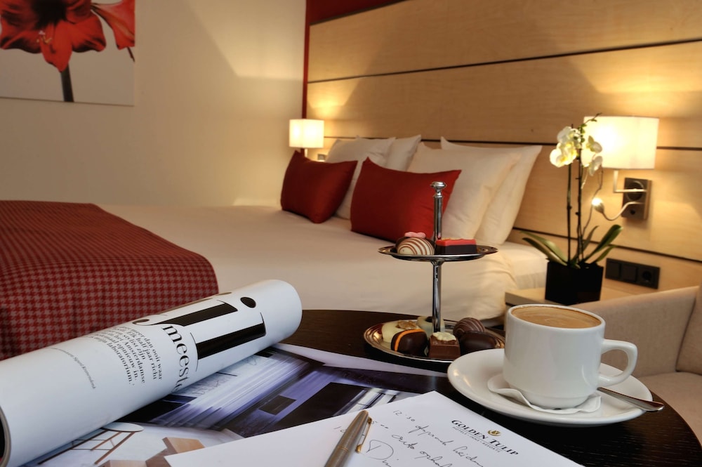 Executive Room, 2 Twin Beds - Photo 6