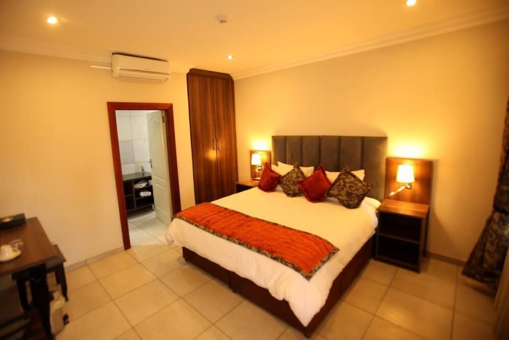 Standard Double Room (1) photo 3