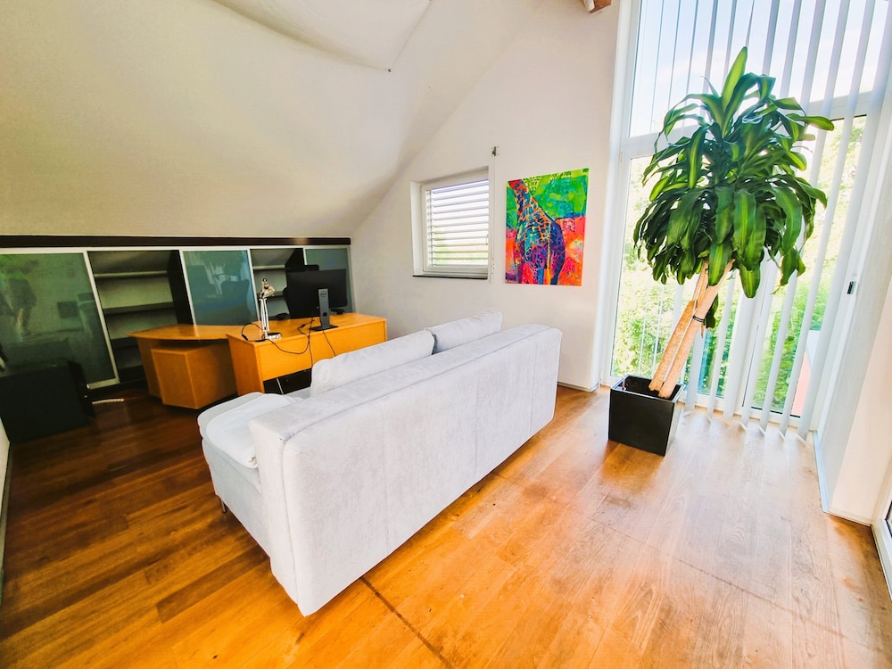 Luxury Villa, Hill View