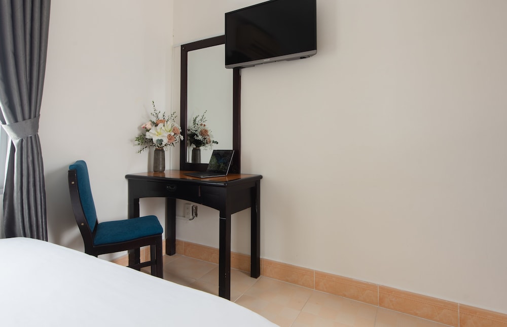 Deluxe Quadruple Room - Photo 9