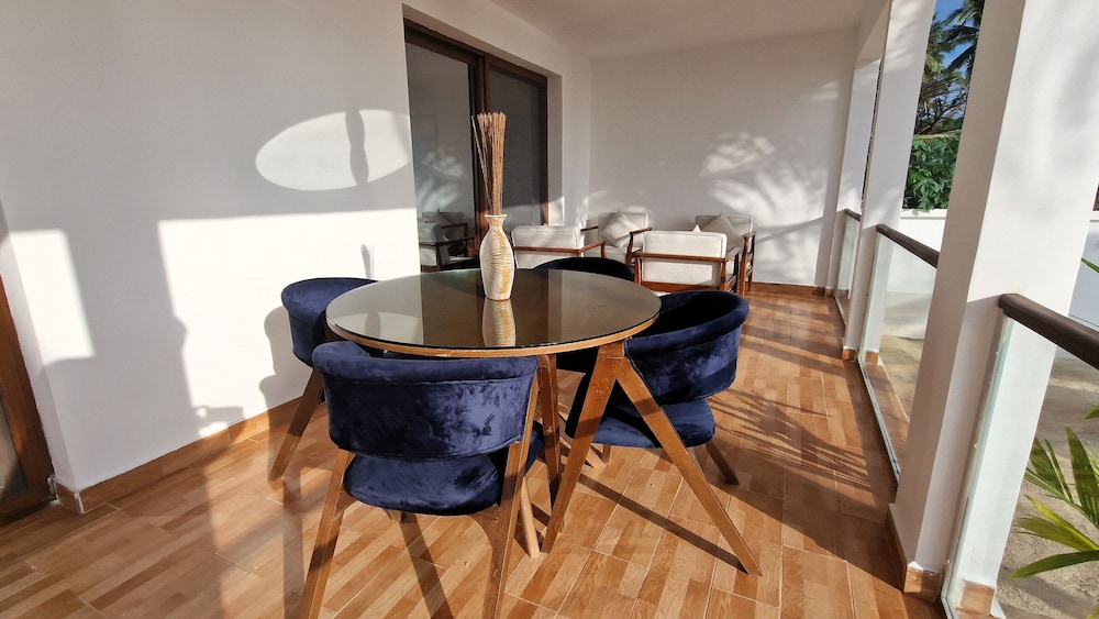 Grand Ocean Suite photo 1