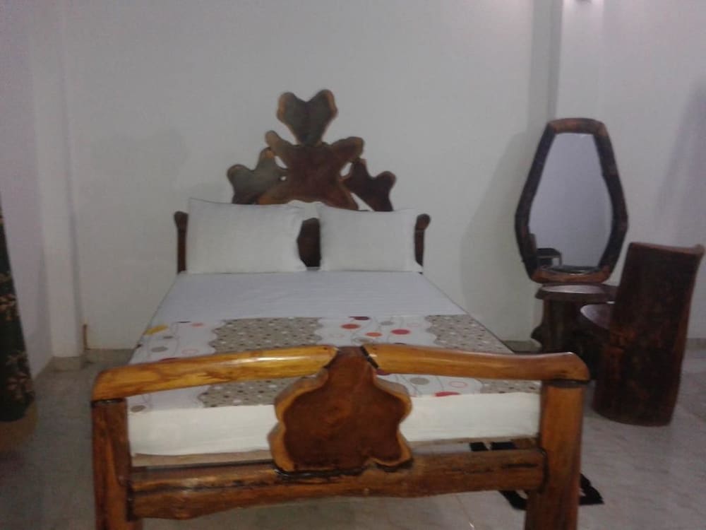 Basic Double Room, 1 Double Bed, Private Bathroom photo 1