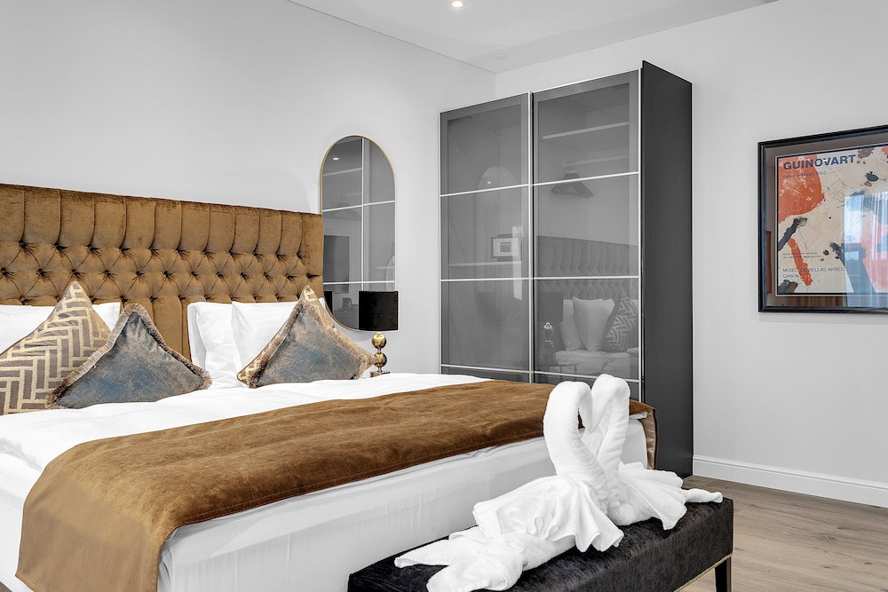 Gallery Suite - Photo 7