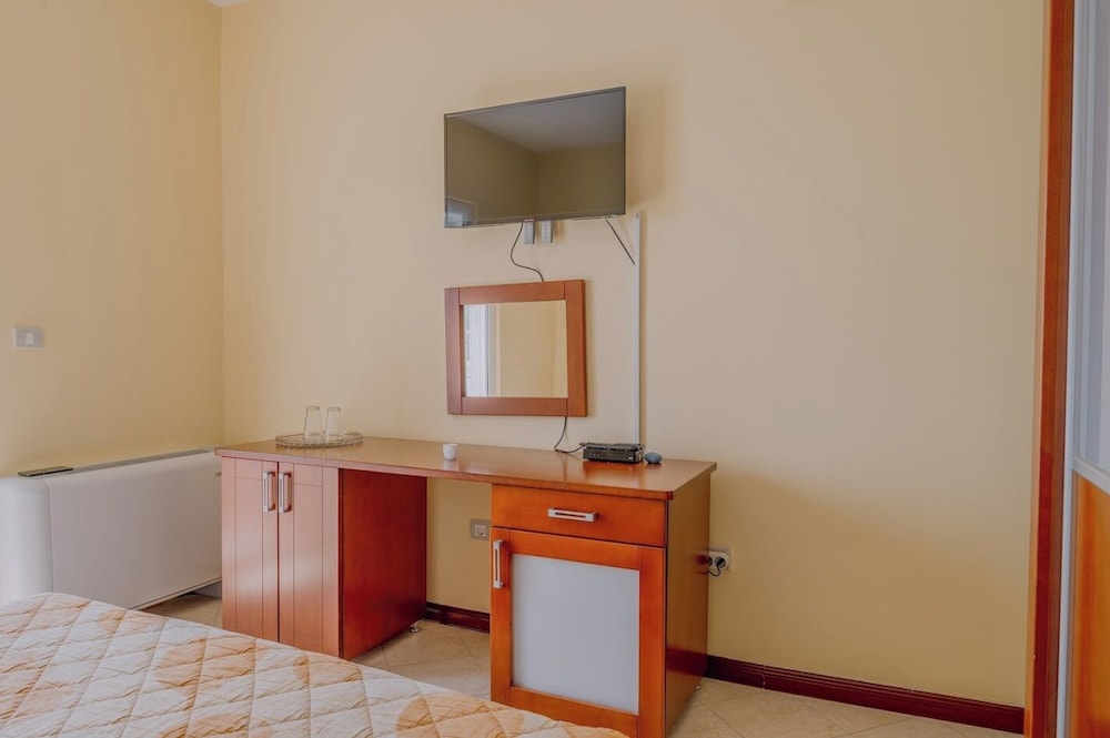 Comfort Double or Twin Room, 1 Double Bed, Balcony, Sea View photo 2