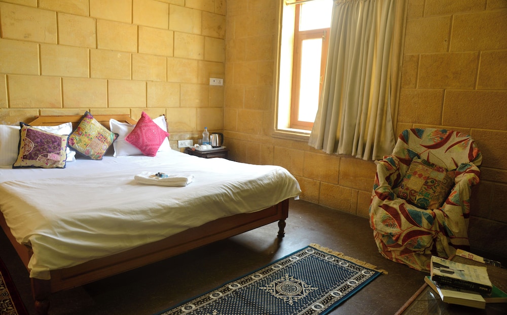 Deluxe AC Double room with Fort View