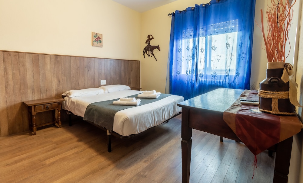 Economy Double or Twin Room - Photo 1