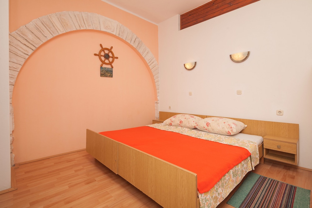 Apartment, 1 Bedroom (324/739)
