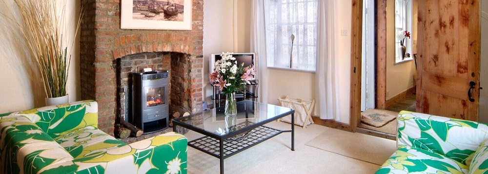 Classic Cottage, 3 Bedrooms, Kitchen