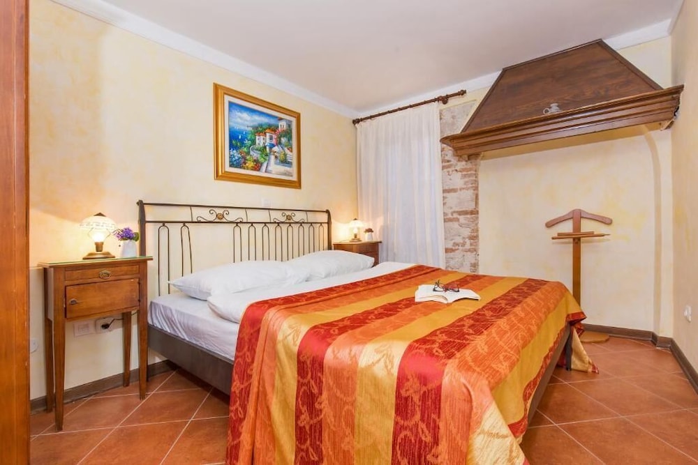 Comfort Apartment (4 Adults )