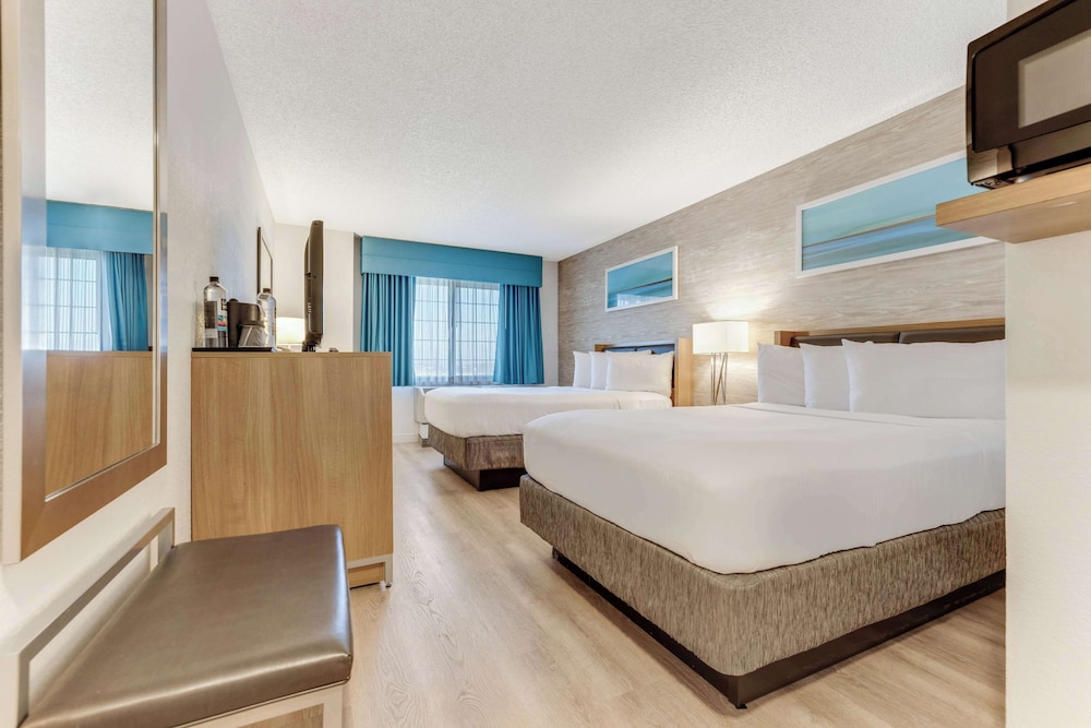 Deluxe Room, 2 Double Beds (Deluxe Two Doubles) - Photo 2