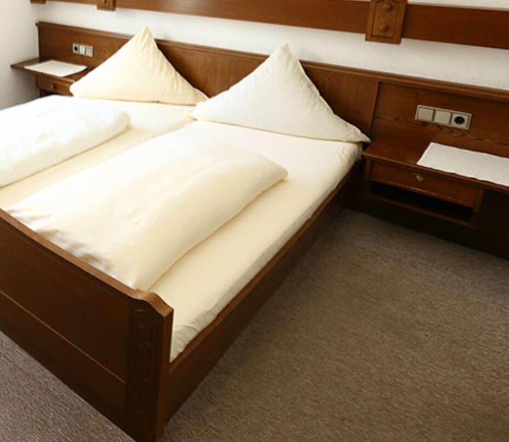 Single Room photo 2