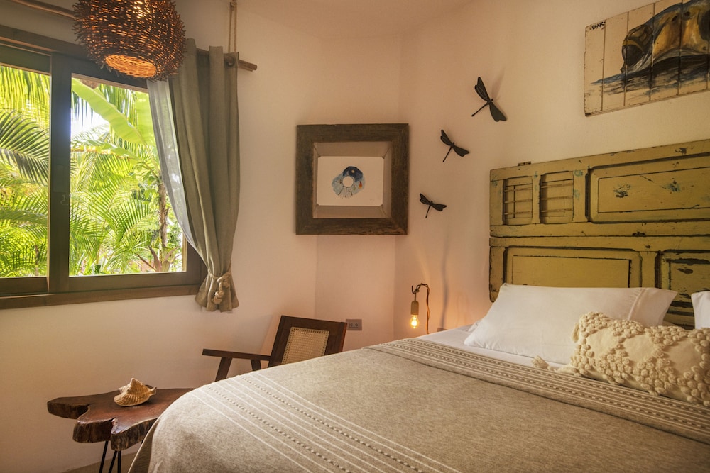 Deluxe Room - Photo 10