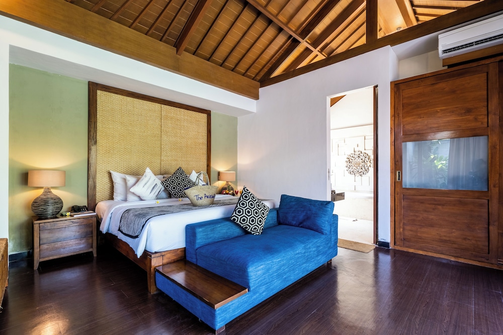Three-Bedroom Villa with Private Pool - Photo 8